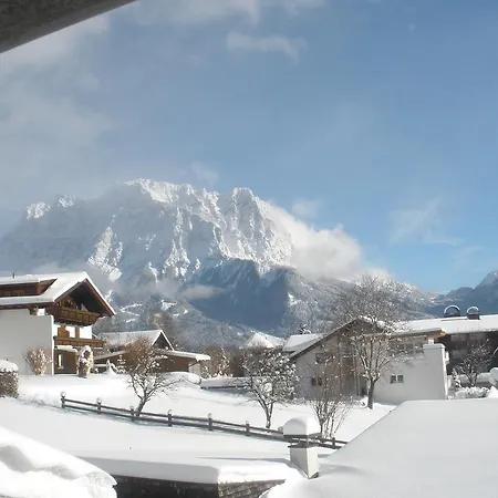 Haus Arnika ليرموس